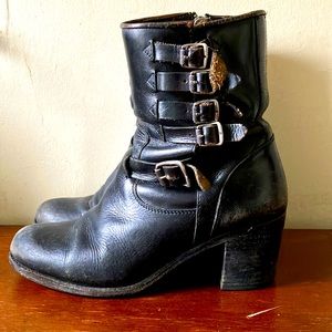 Frye Distressed Black Leather Zip and Buckle Moto Boots size 10